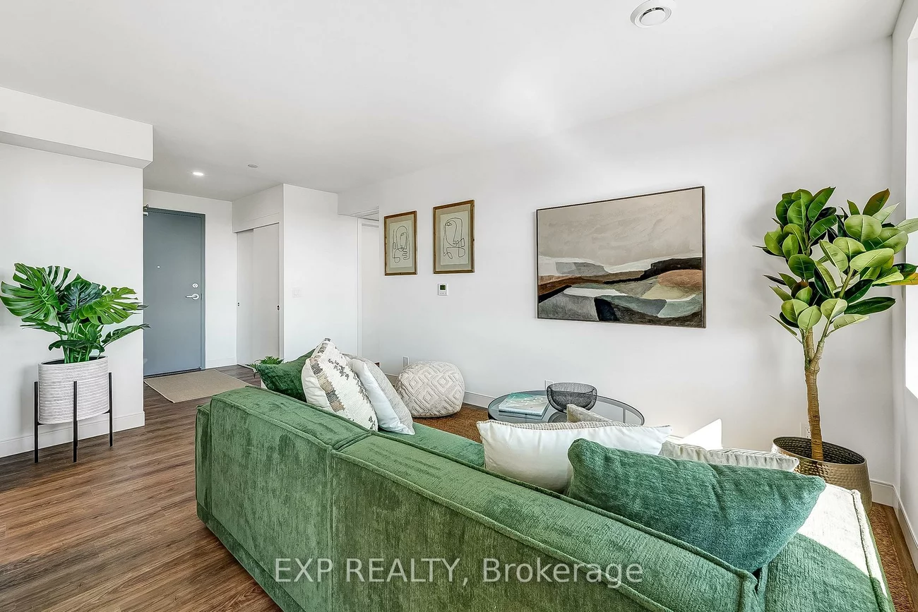 100, Manett, Brampton West, Brampton