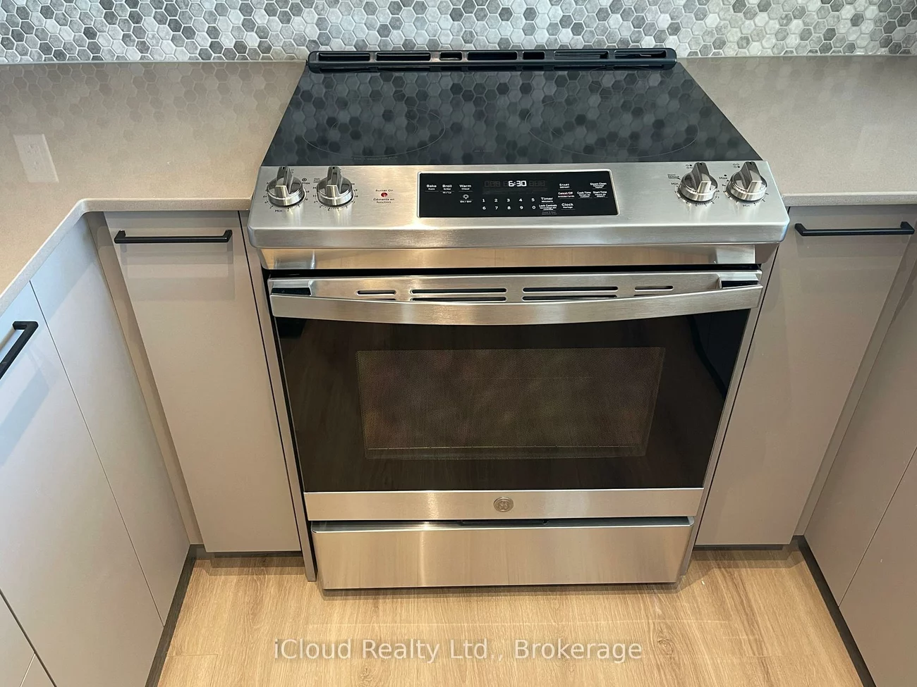 10, Lagerfeld, Northwest Brampton, Brampton