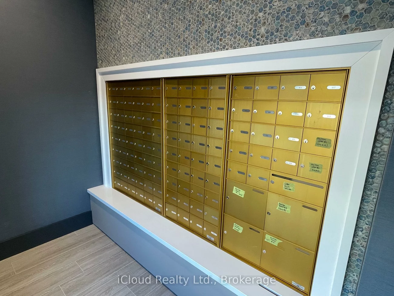 10, Lagerfeld, Northwest Brampton, Brampton