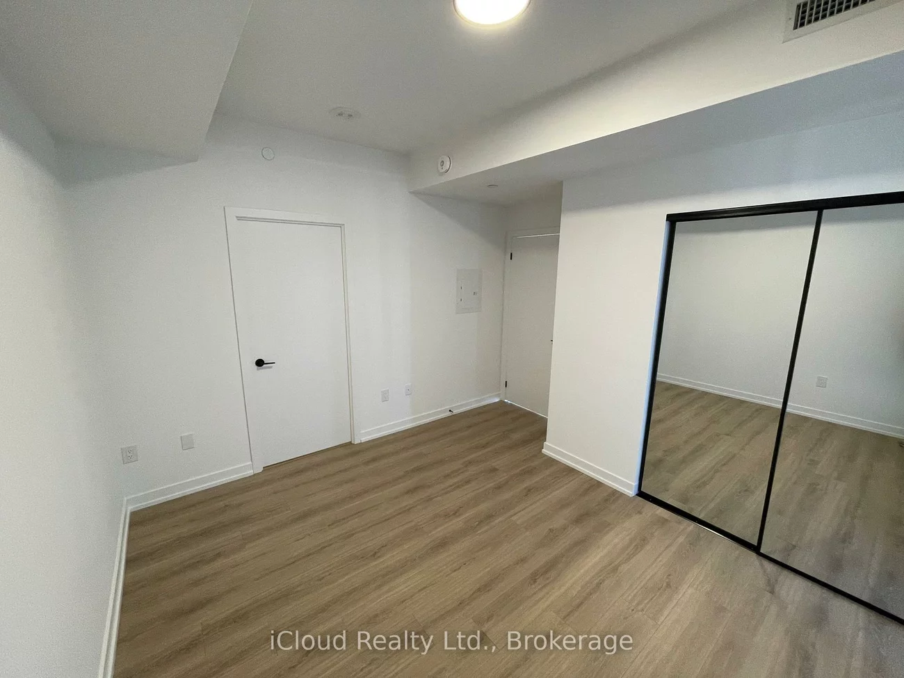 10, Lagerfeld, Northwest Brampton, Brampton