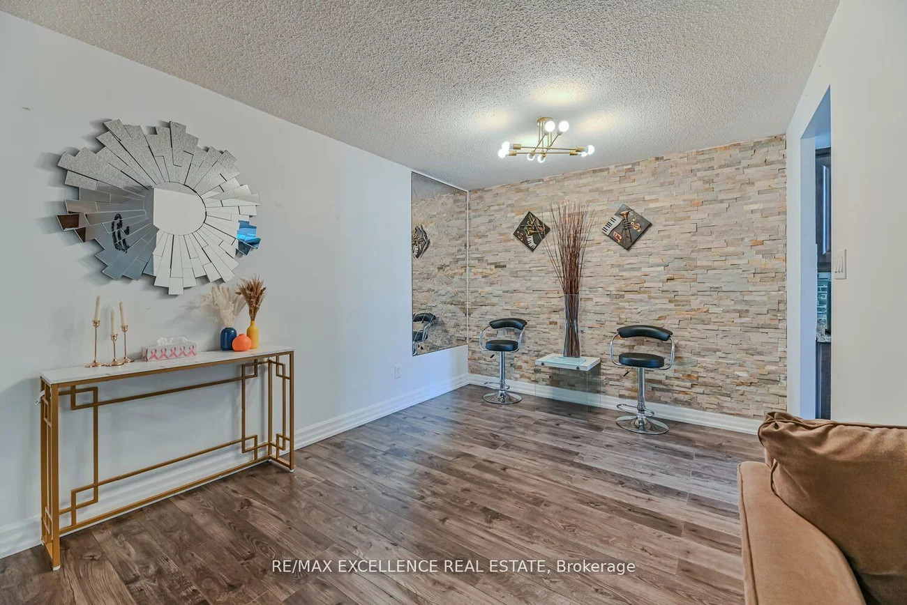 5, Lisa, Queen Street Corridor, Brampton