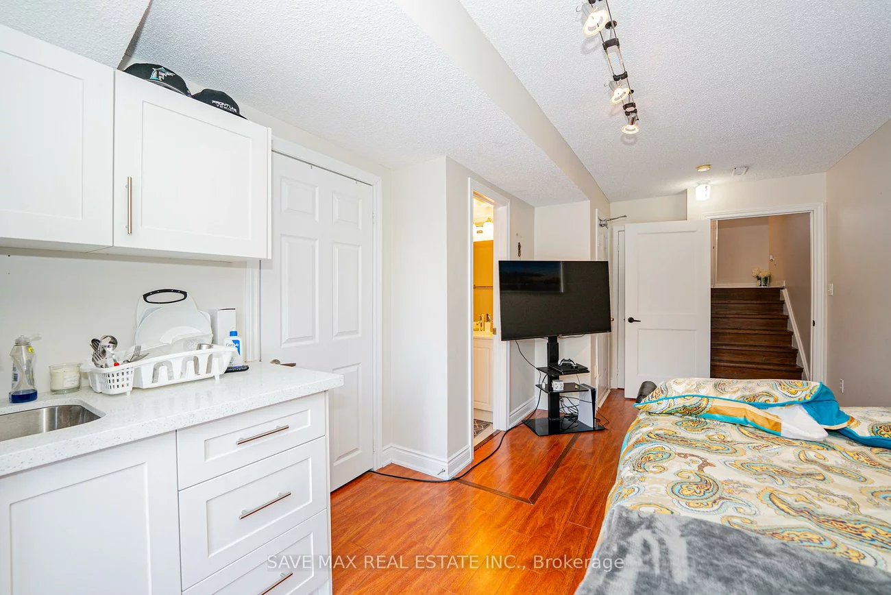 2, Clay Brick, Brampton North, Brampton