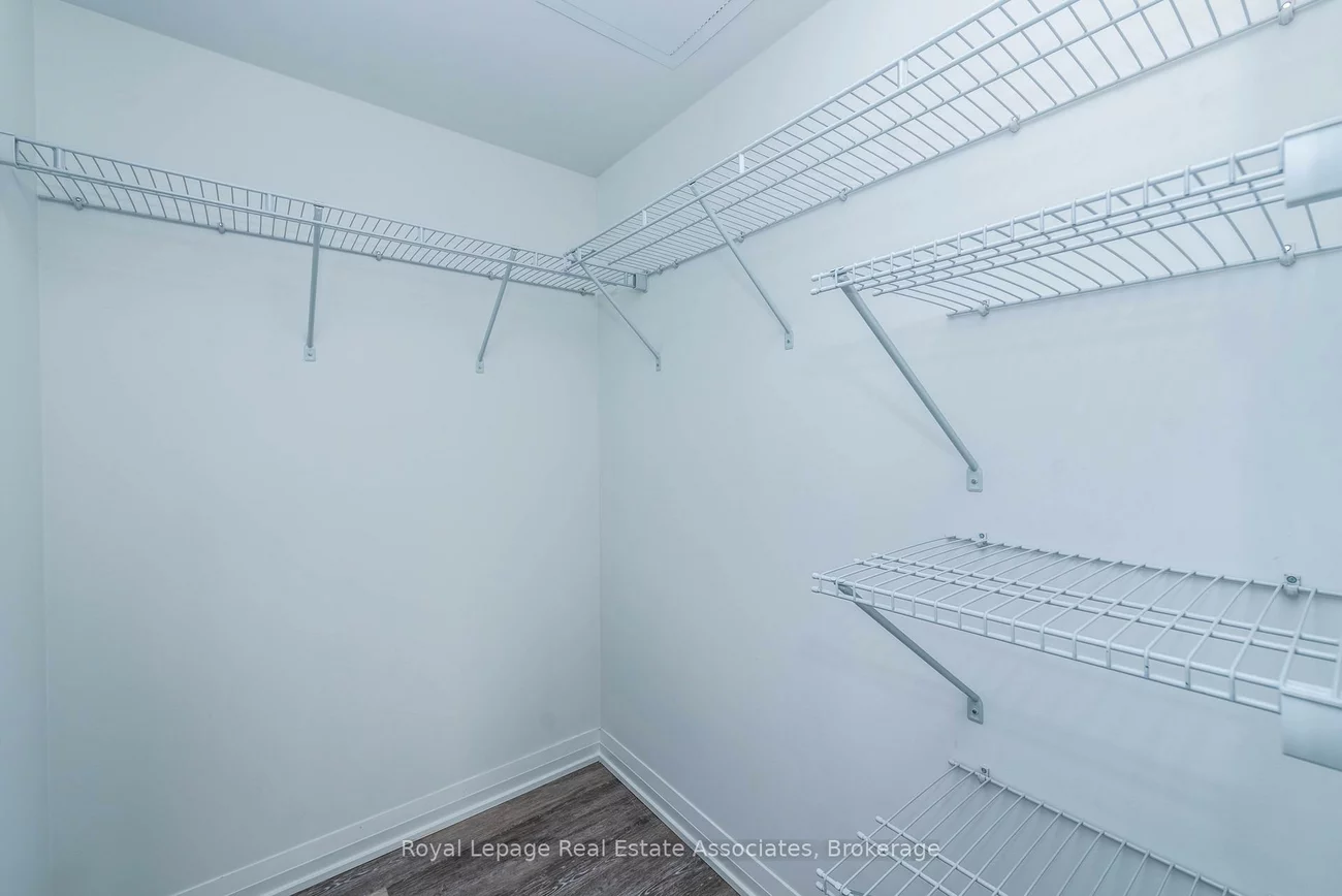 40, Via Rosedale, Sandringham-Wellington, Brampton