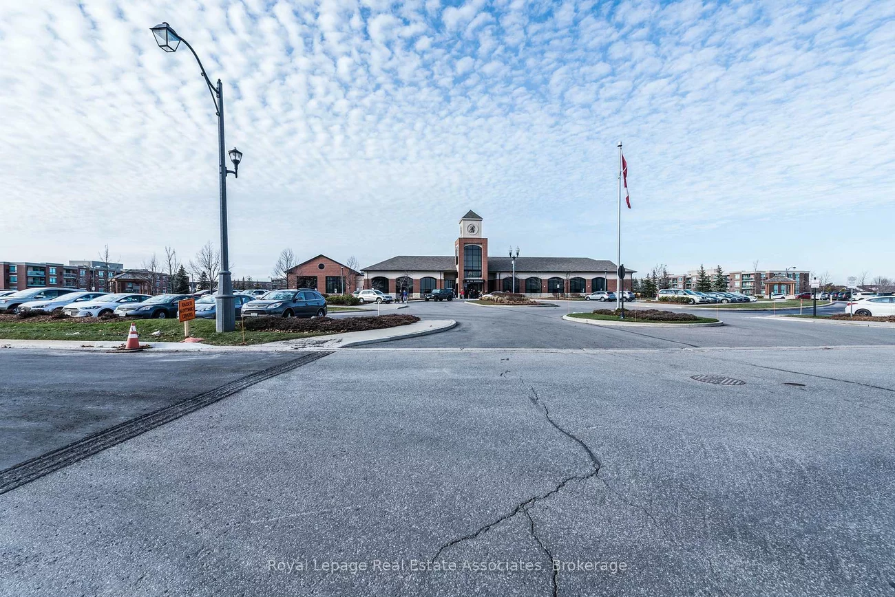 40, Via Rosedale, Sandringham-Wellington, Brampton