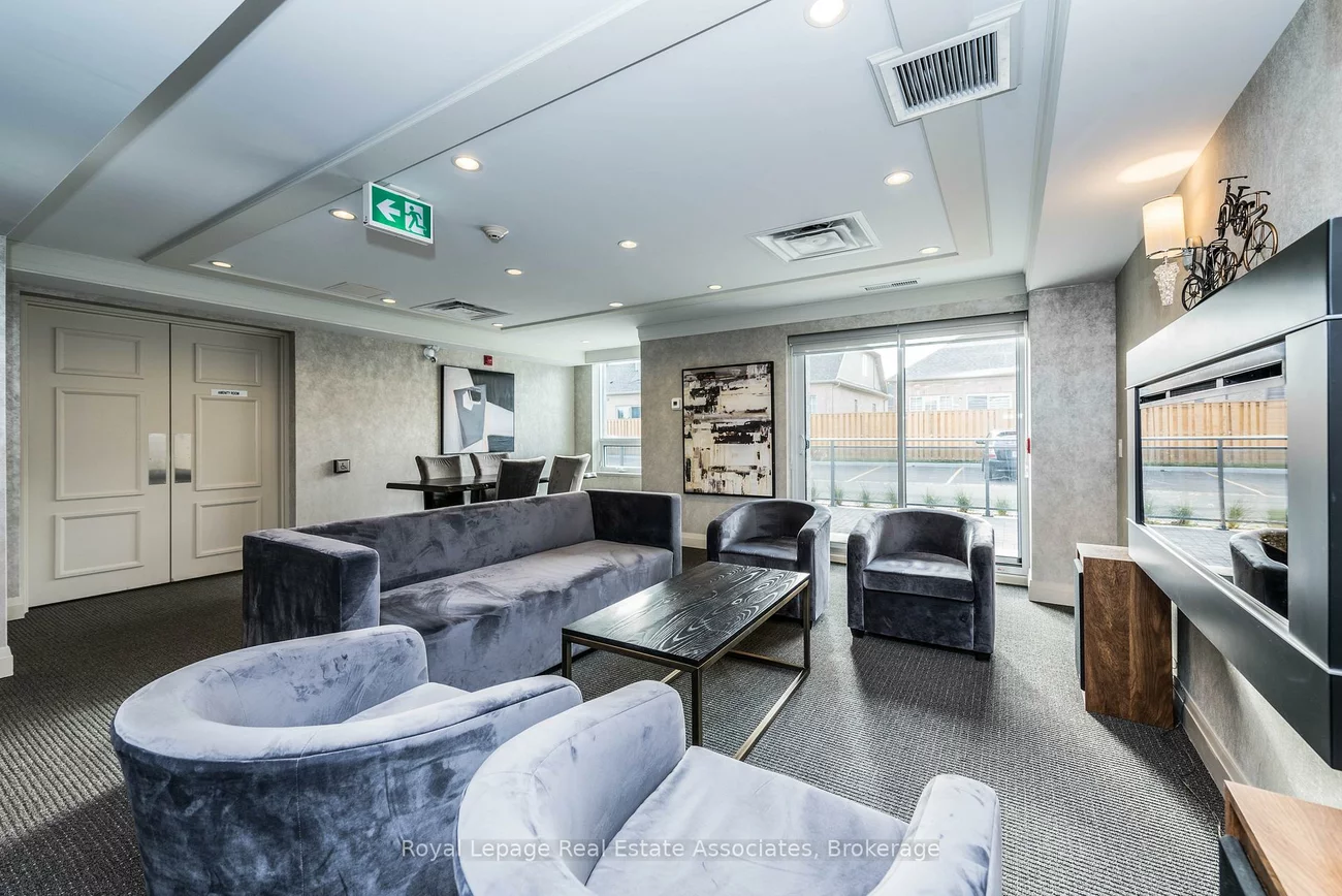 40, Via Rosedale, Sandringham-Wellington, Brampton