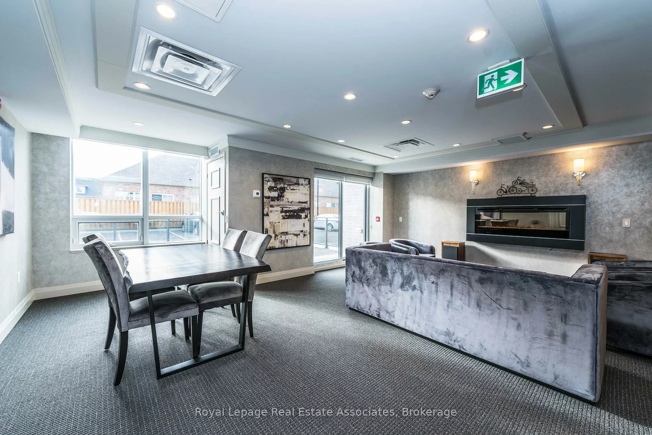 40, Via Rosedale, Sandringham-Wellington, Brampton