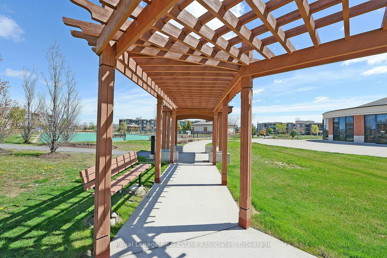 40, Via Rosedale, Sandringham-Wellington, Brampton