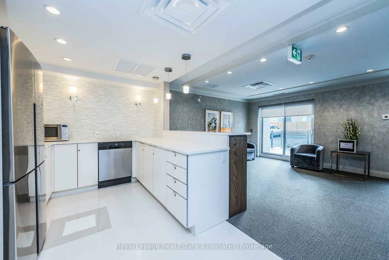 40, Via Rosedale, Sandringham-Wellington, Brampton