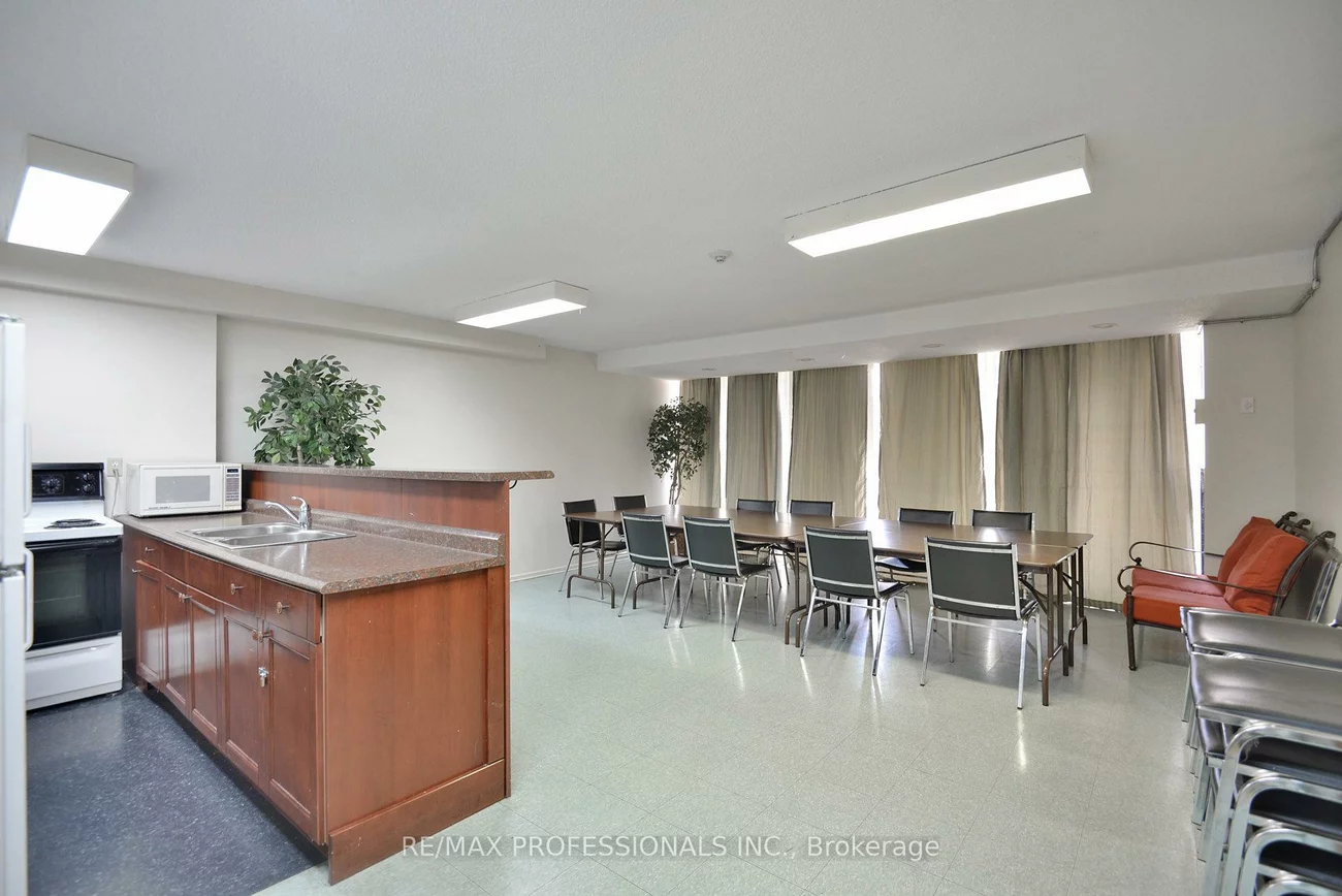 4, Kings Cross, Queen Street Corridor, Brampton