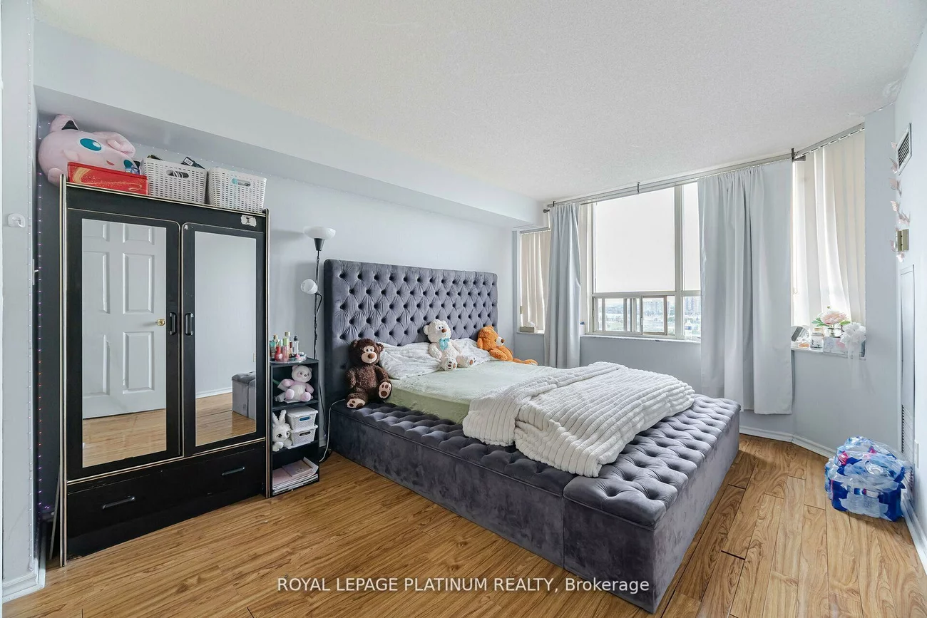 30, Malta, Fletcher's Creek South, Brampton