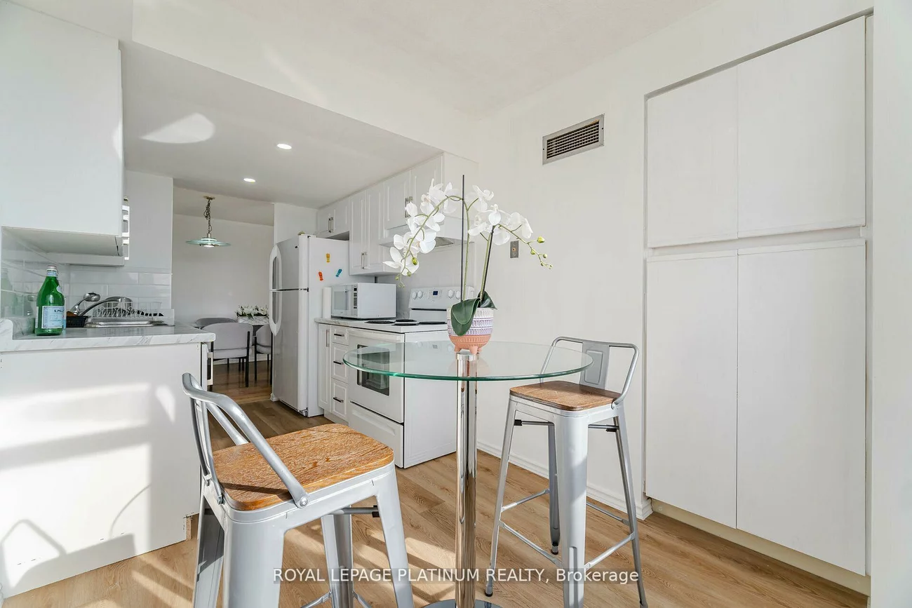 30, Malta, Fletcher's Creek South, Brampton