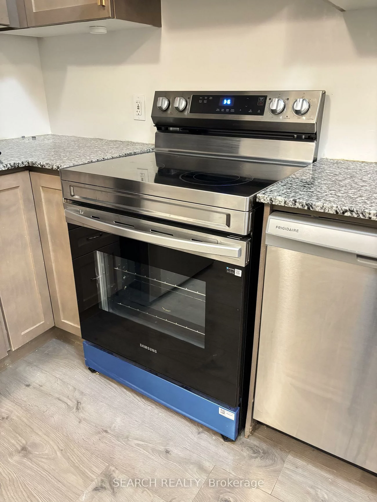 200, Lagerfeld, Northwest Brampton, Brampton