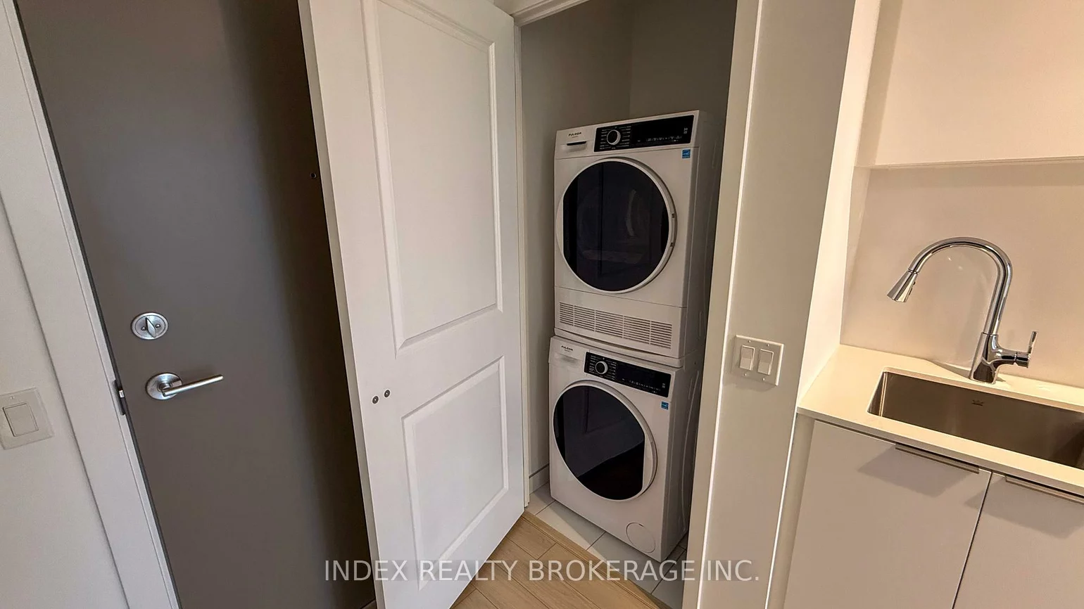 15, Skyridge, Bram East, Brampton