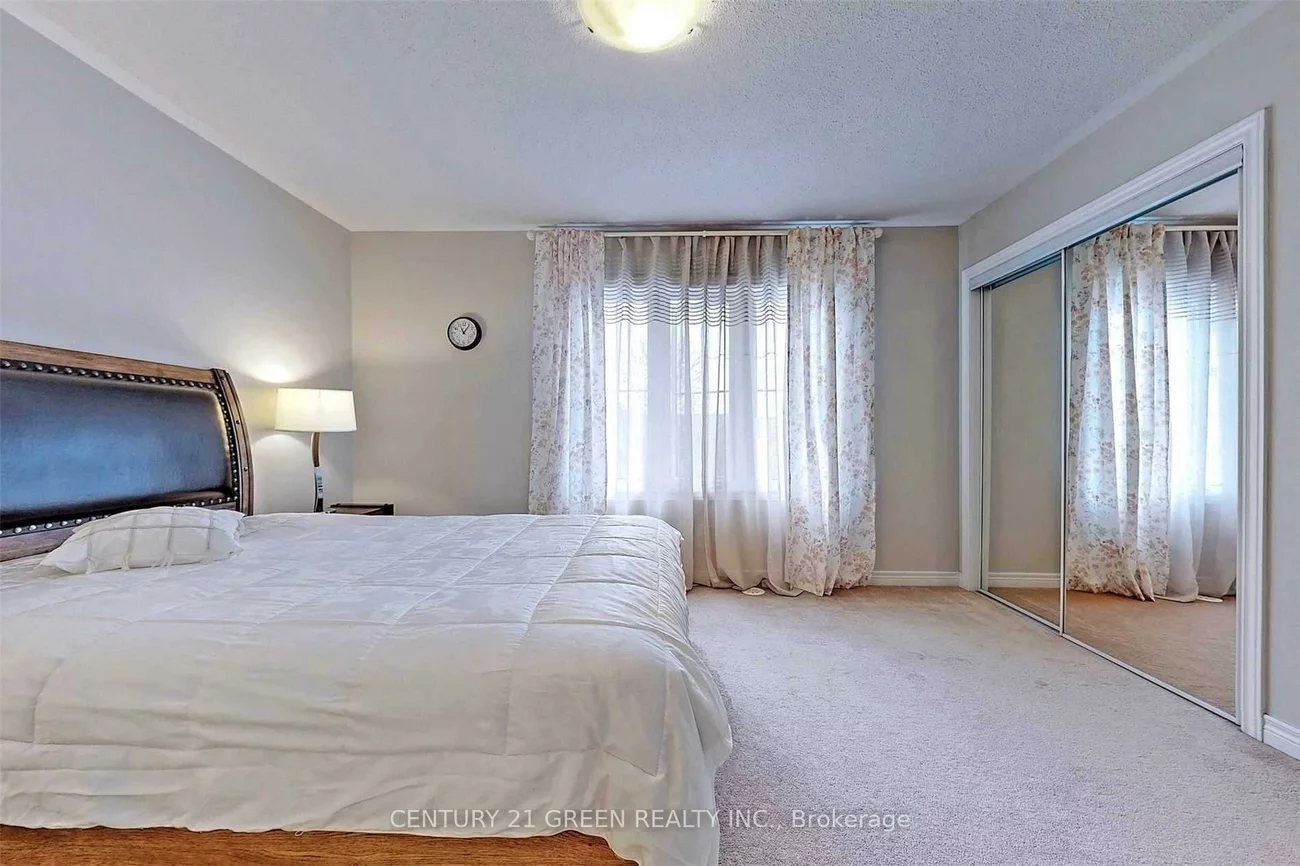 21, Cedar Lake, Bram West, Brampton