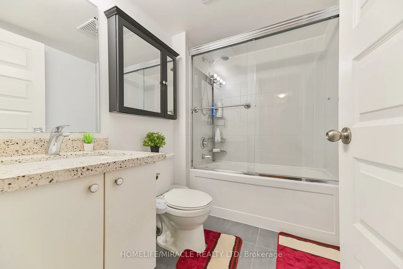 215, Queen, Queen Street Corridor, Brampton