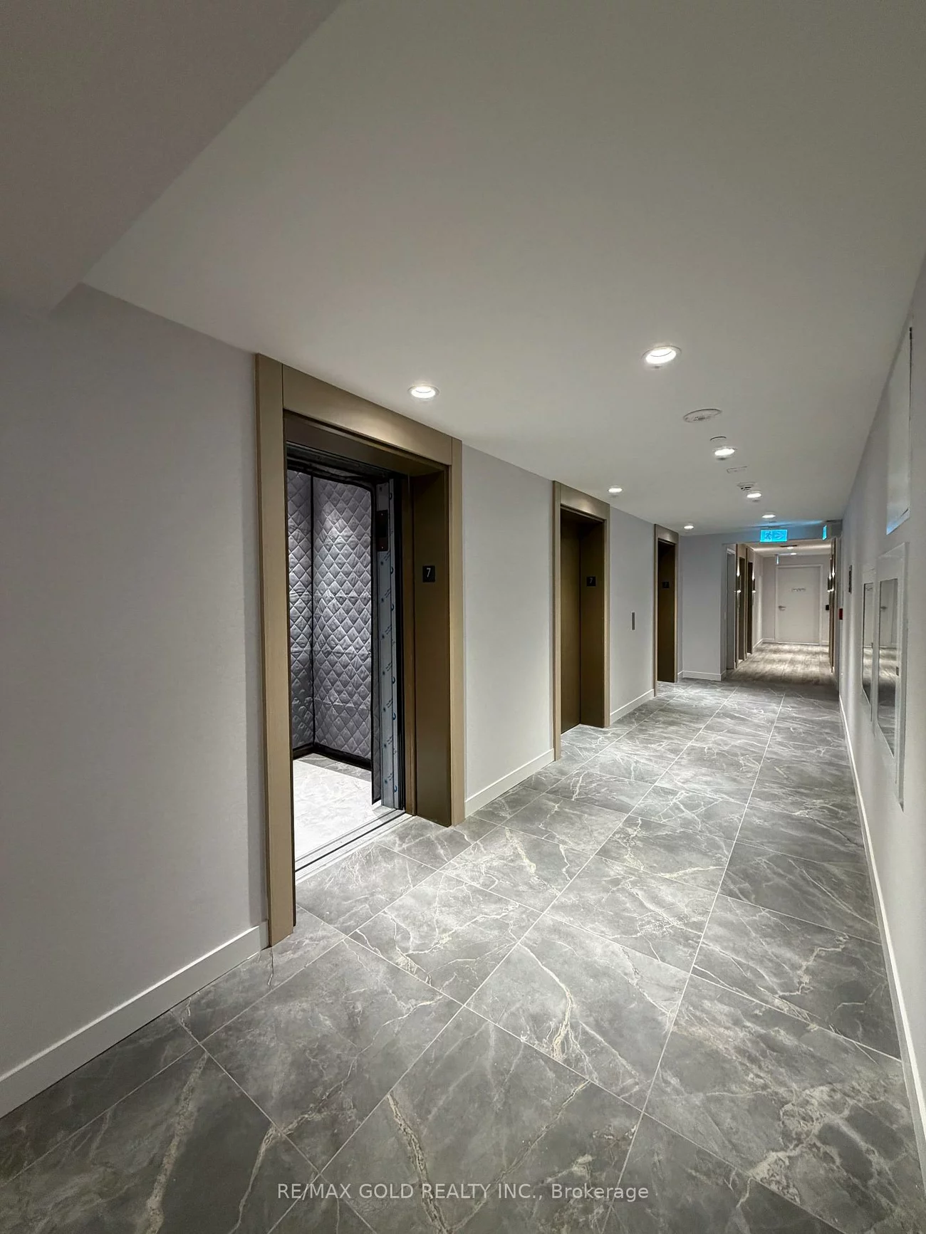 15, Skyridge, Bram East, Brampton