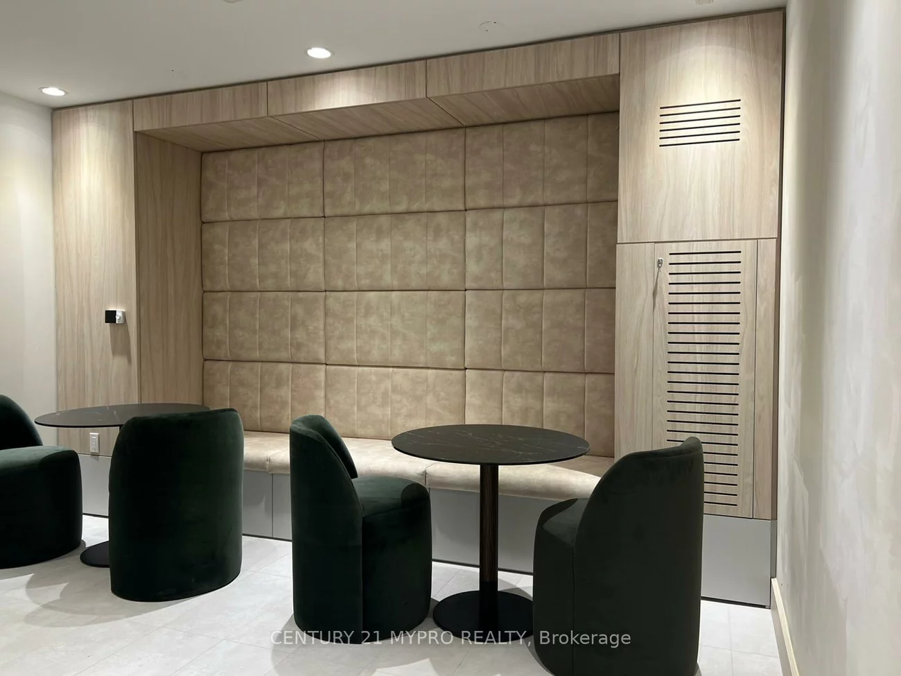 15, Skyridge, Bram East, Brampton