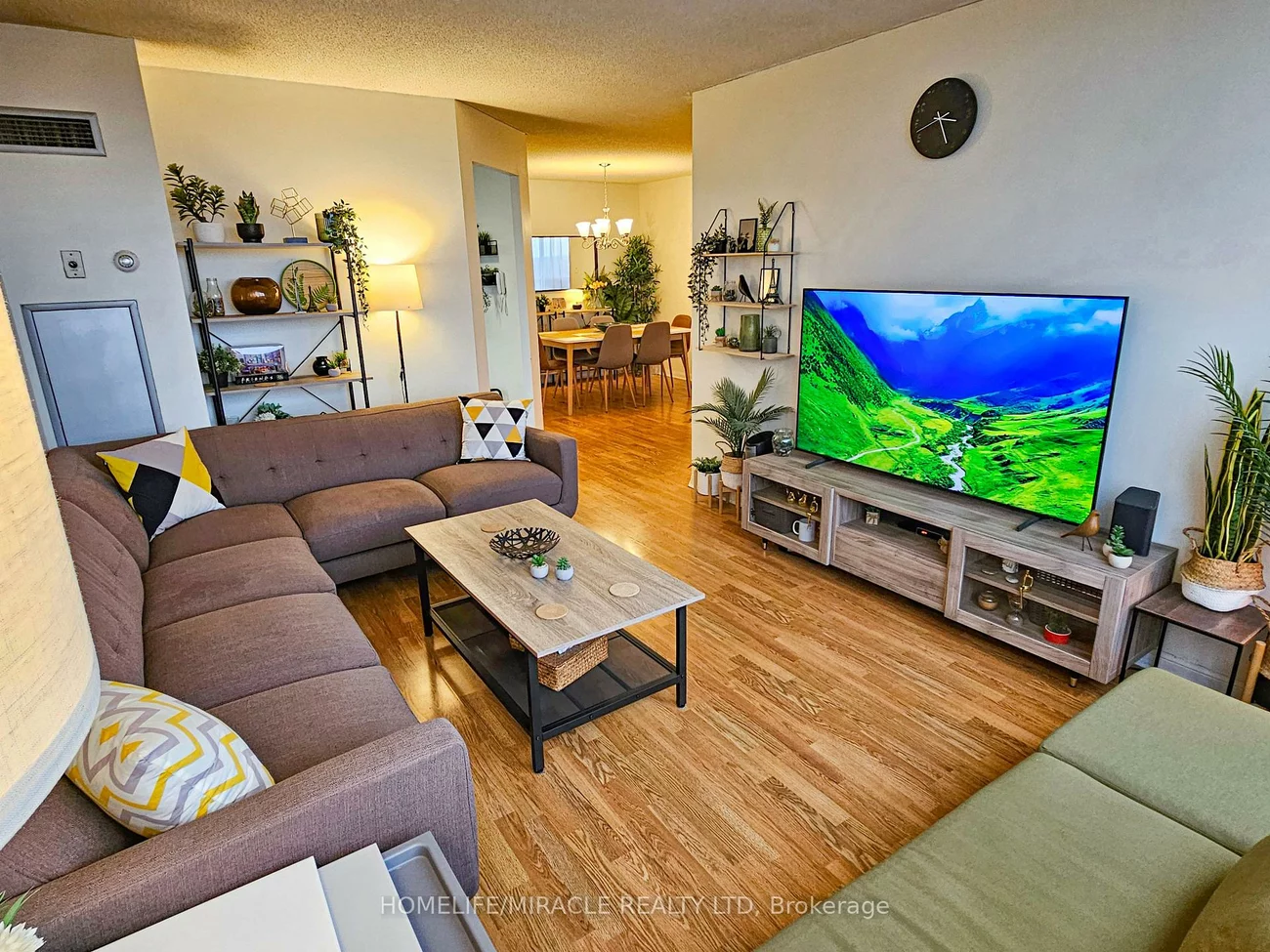 12, Laurelcrest, Queen Street Corridor, Brampton