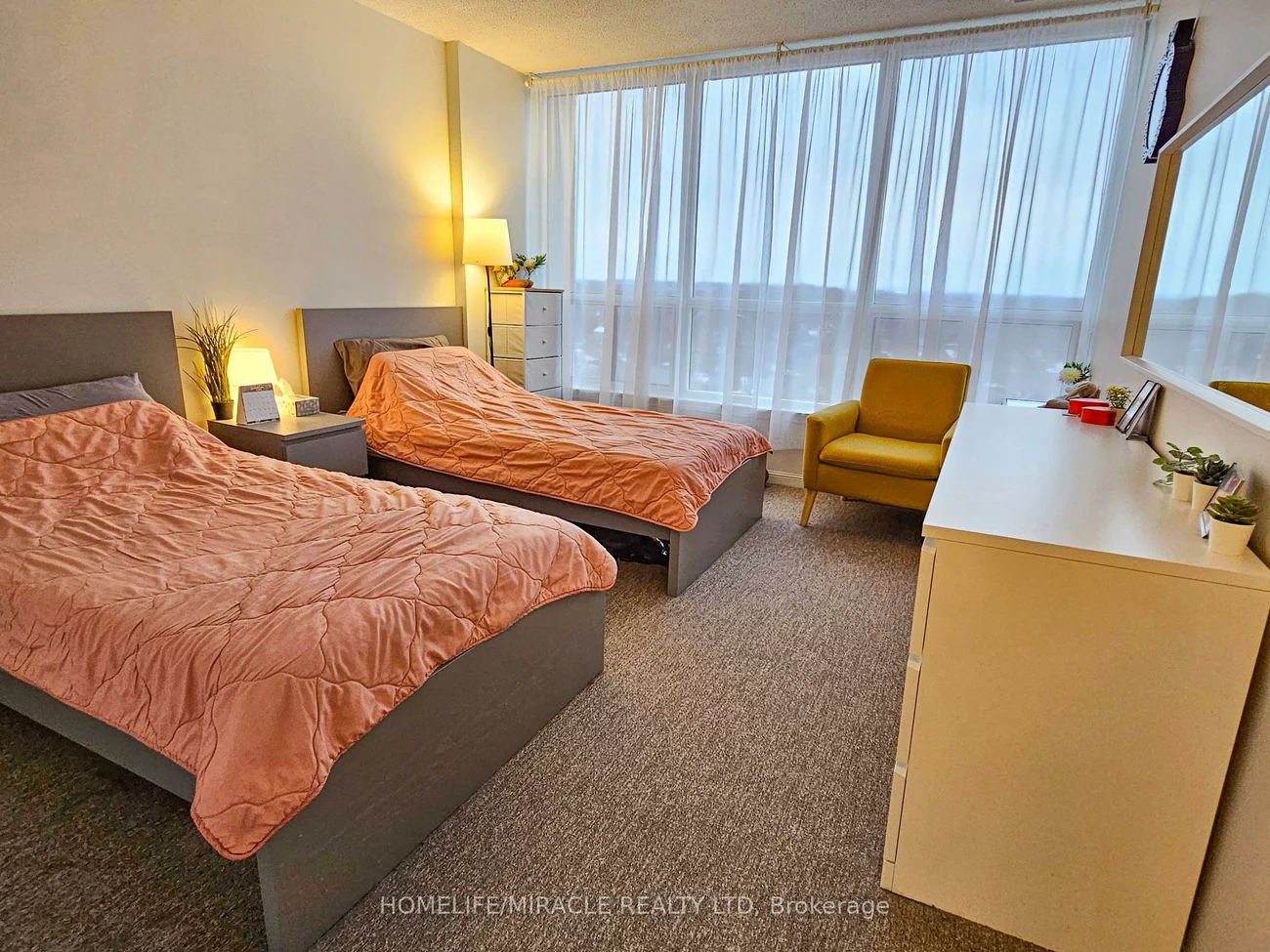 12, Laurelcrest, Queen Street Corridor, Brampton