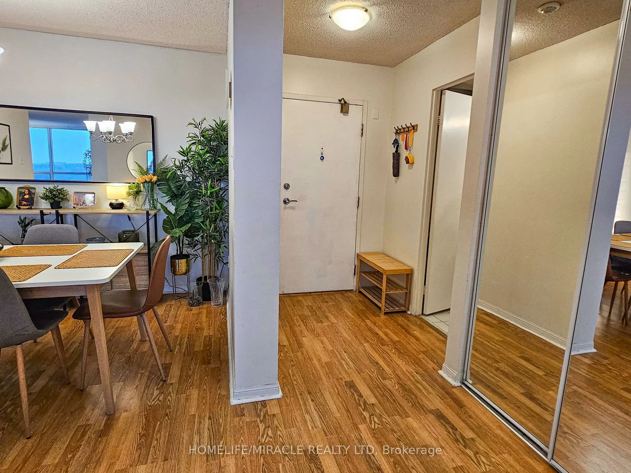 12, Laurelcrest, Queen Street Corridor, Brampton