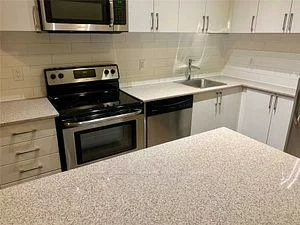 40, Lagerfeld, Northwest Brampton, Brampton