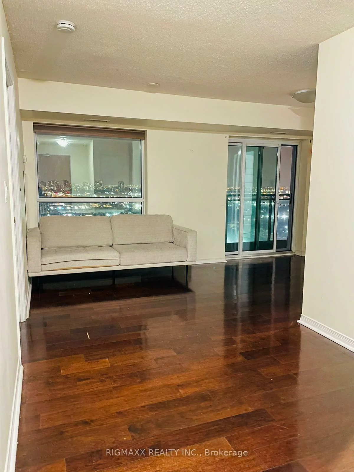 215, Queen, Queen Street Corridor, Brampton