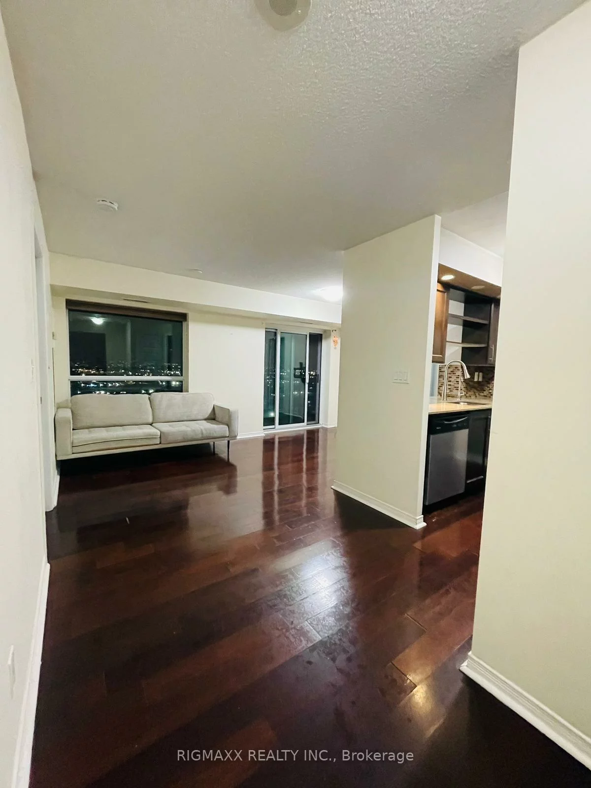 215, Queen, Queen Street Corridor, Brampton