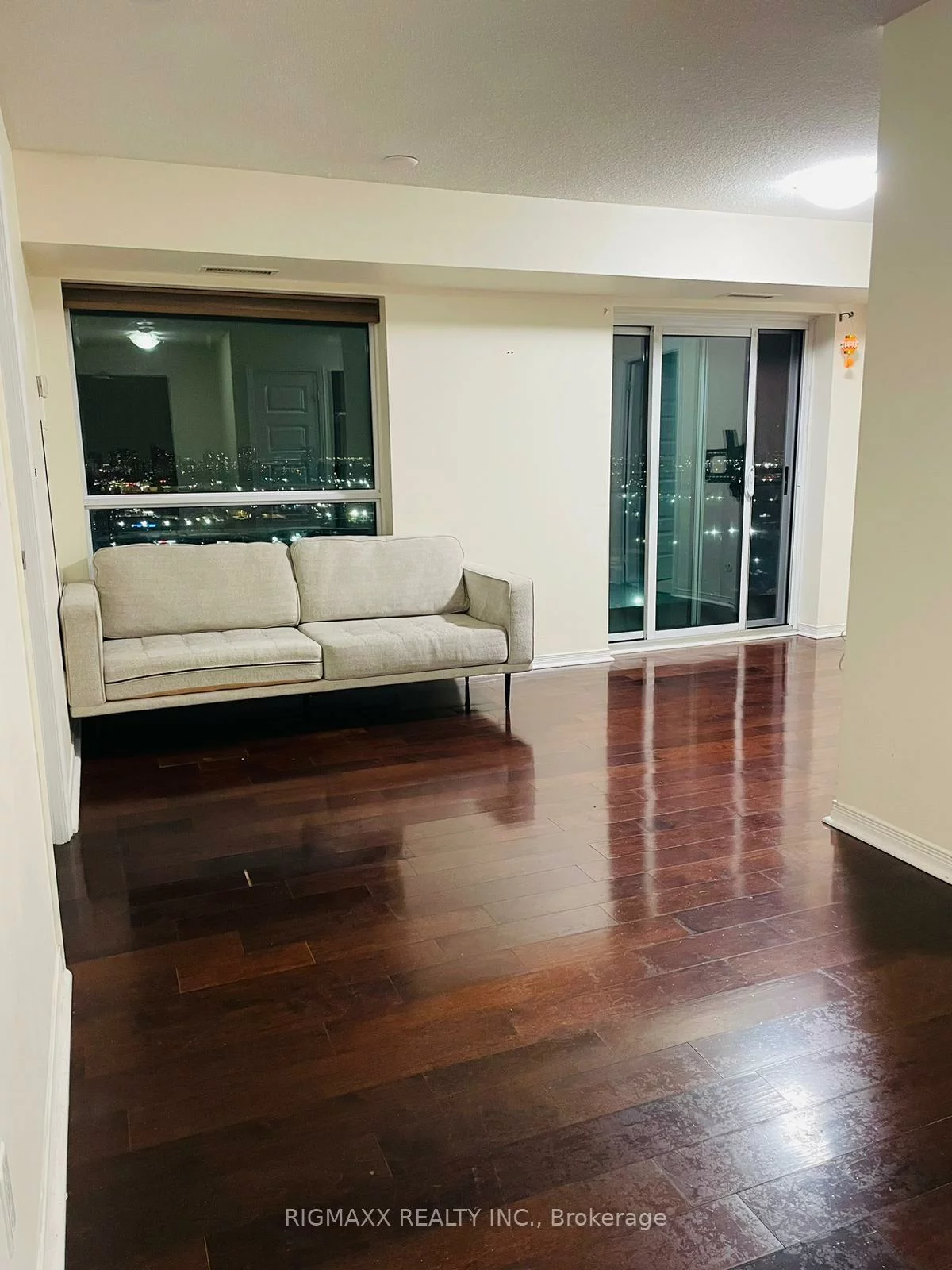 215, Queen, Queen Street Corridor, Brampton