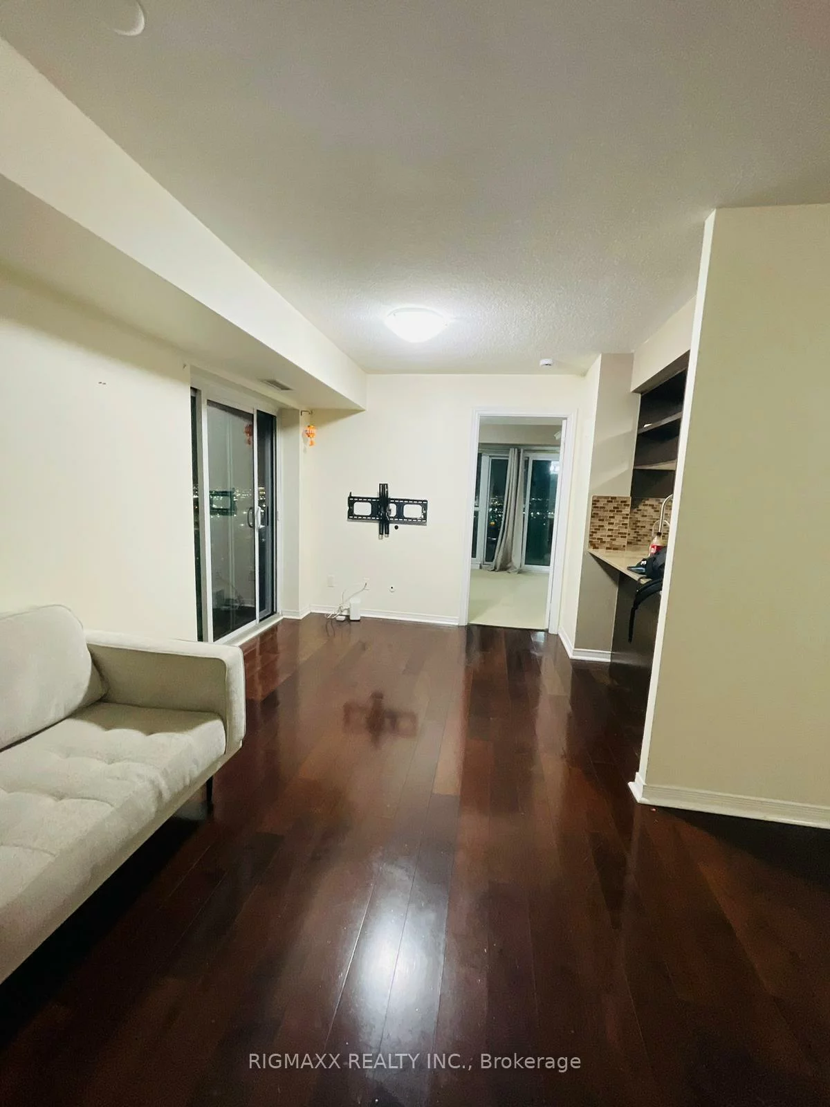 215, Queen, Queen Street Corridor, Brampton