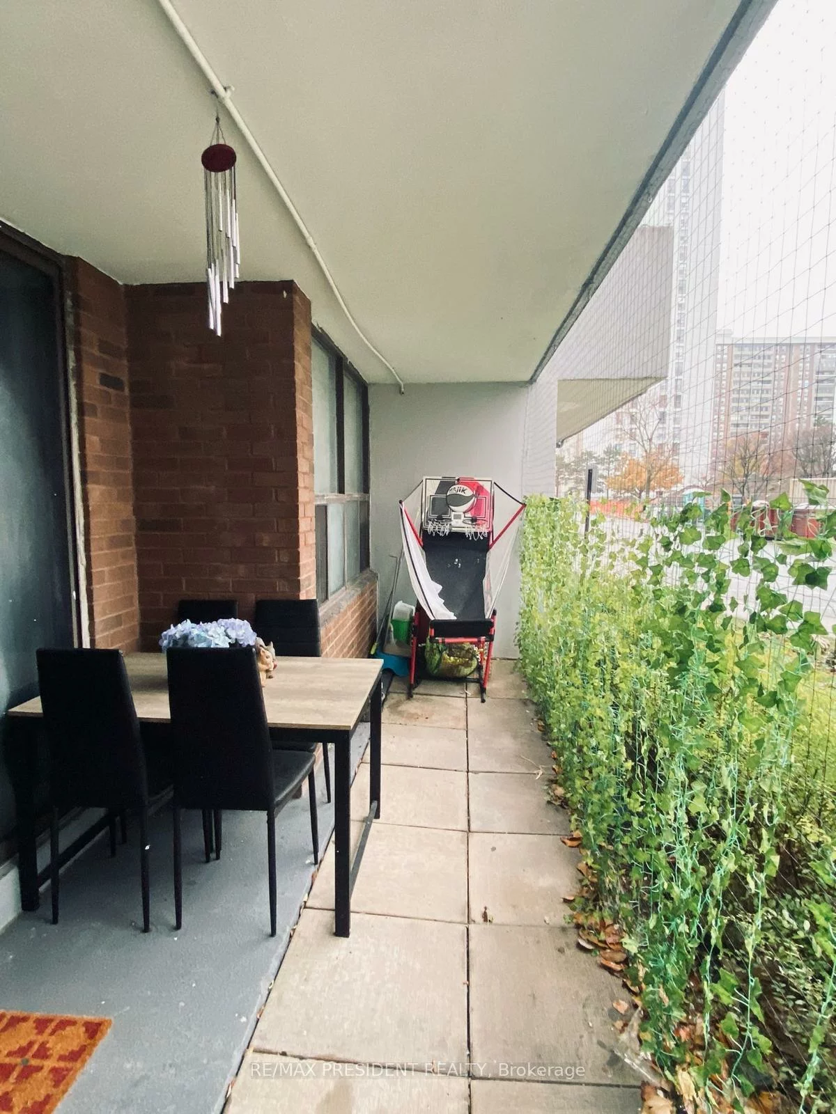 17, Knightsbridge, Queen Street Corridor, Brampton