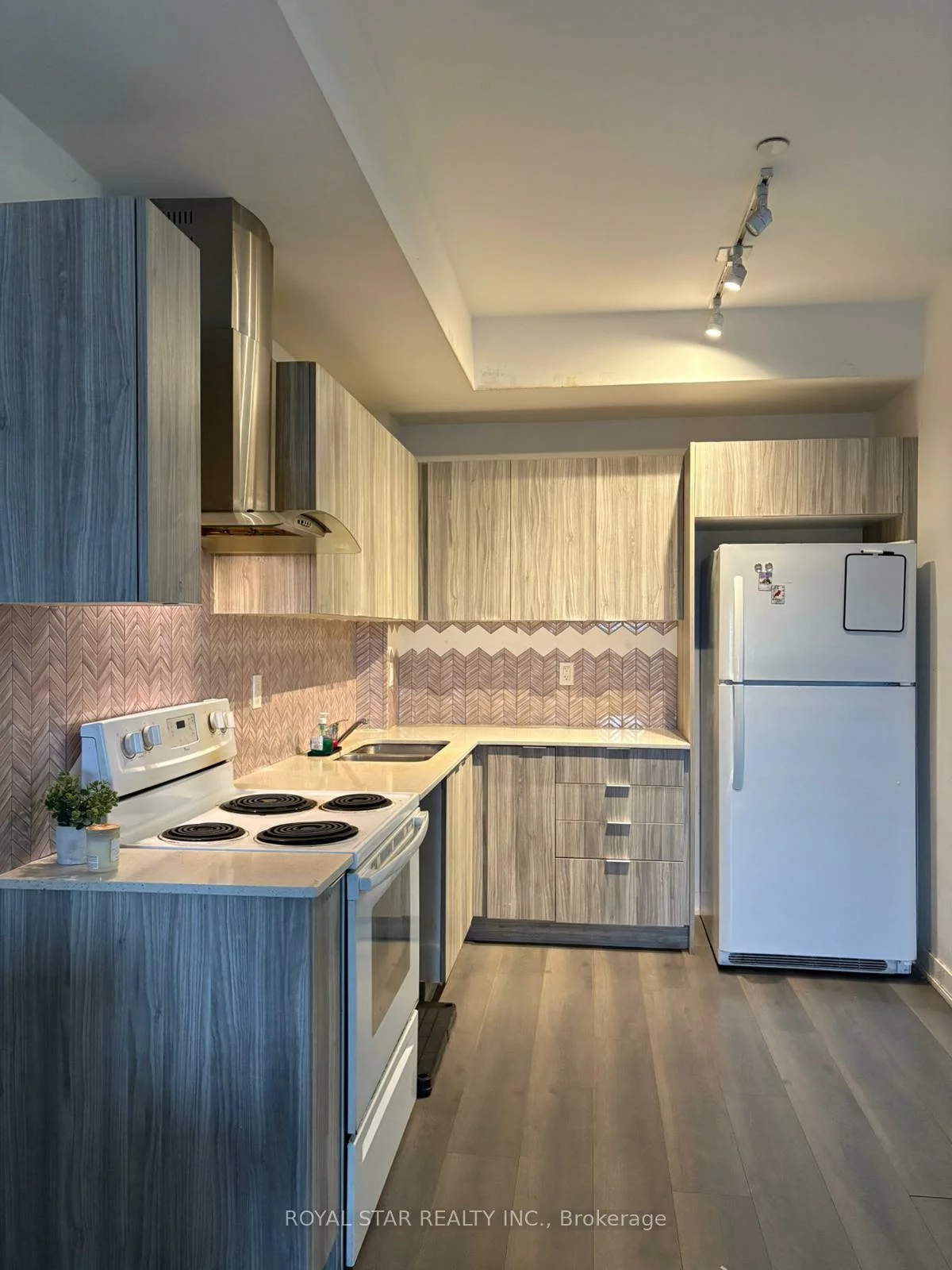 200, Malta, Fletcher's Creek South, Brampton