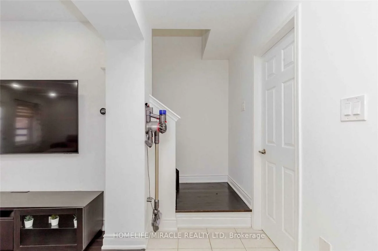 92, Baycliffe, Northwest Brampton, Brampton