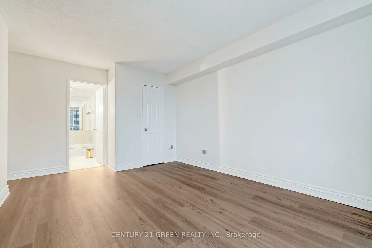 5, Lisa, Queen Street Corridor, Brampton