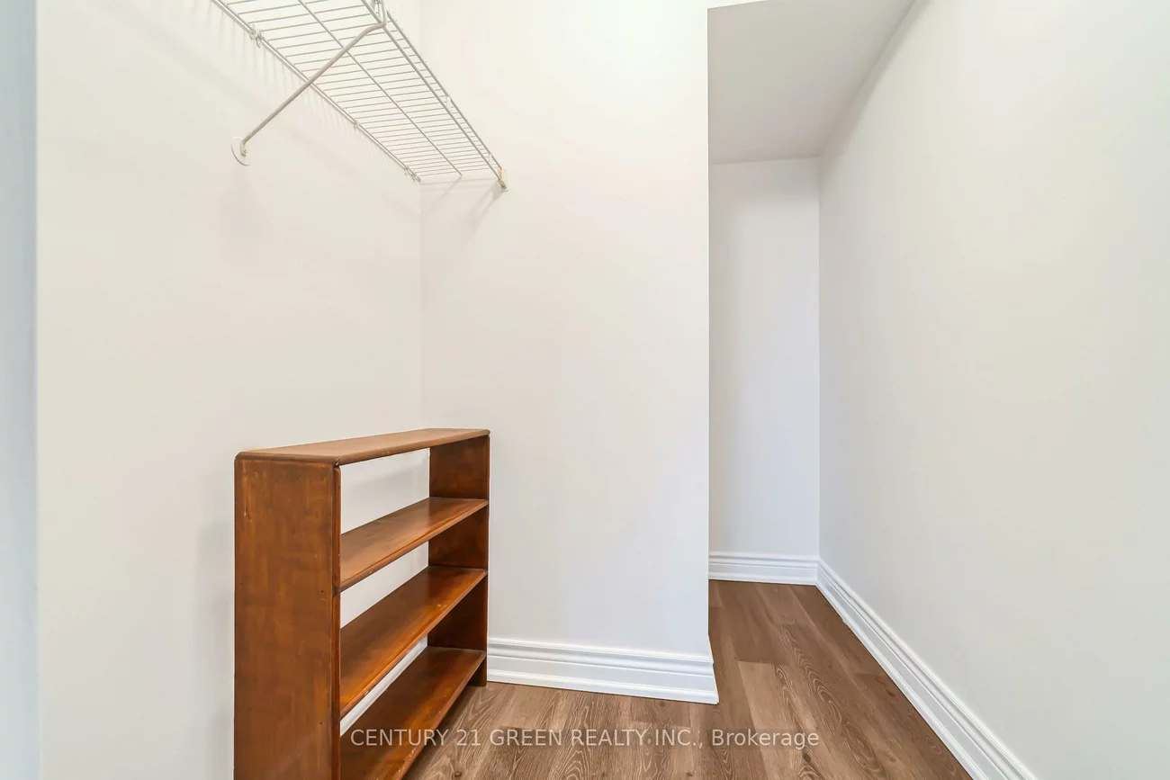 5, Lisa, Queen Street Corridor, Brampton