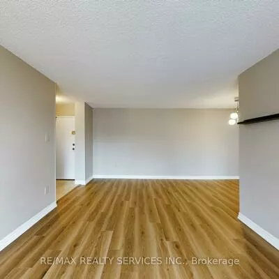 3, Lisa, Queen Street Corridor, Brampton