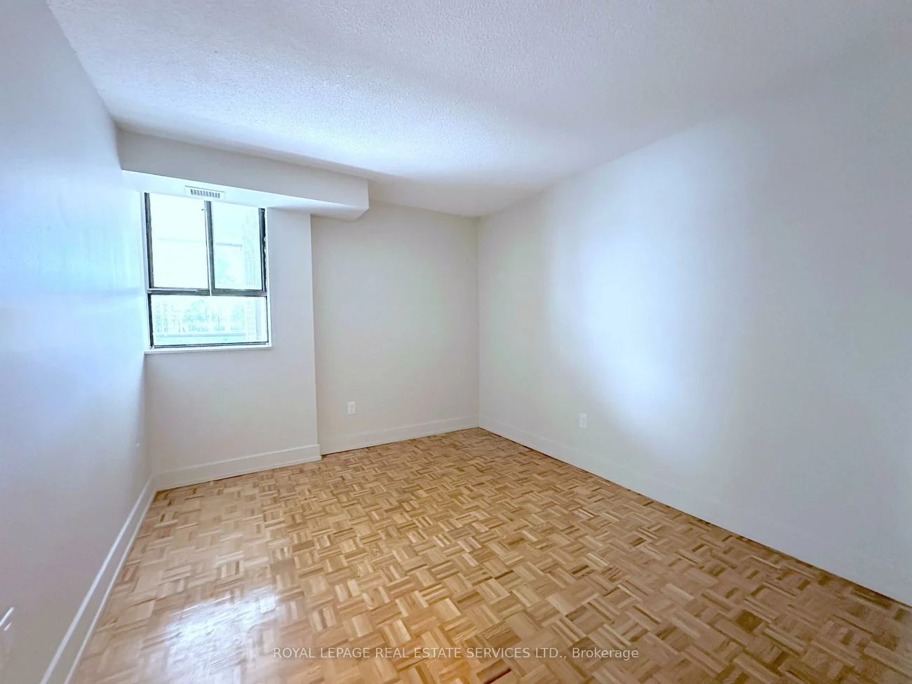 190, Clark, Queen Street Corridor, Brampton