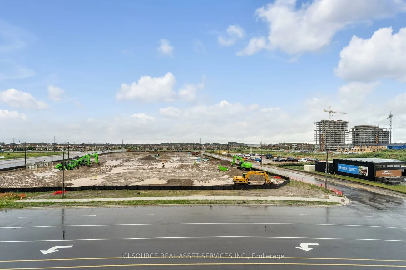 200, Lagerfeld, Northwest Brampton, Brampton