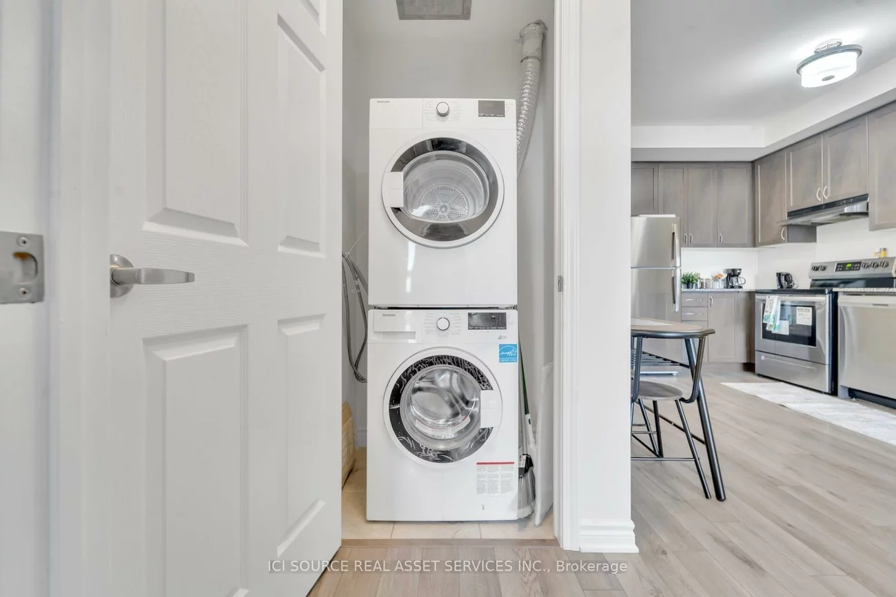 200, Lagerfeld, Northwest Brampton, Brampton