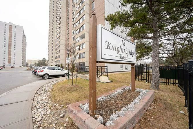 18, Knightsbridge, Queen Street Corridor, Brampton