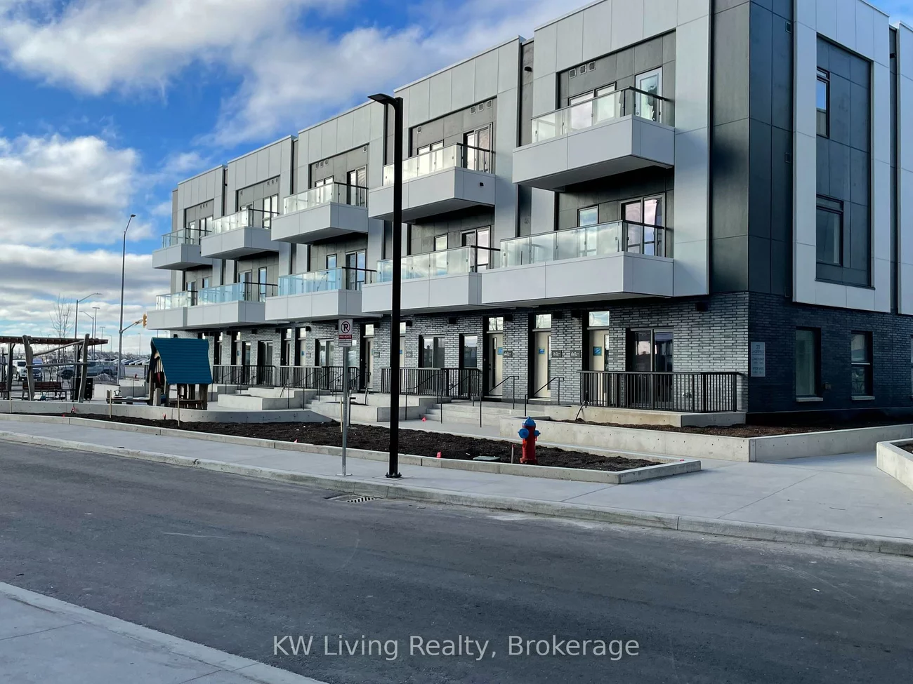 20, Lagerfeld, Northwest Brampton, Brampton