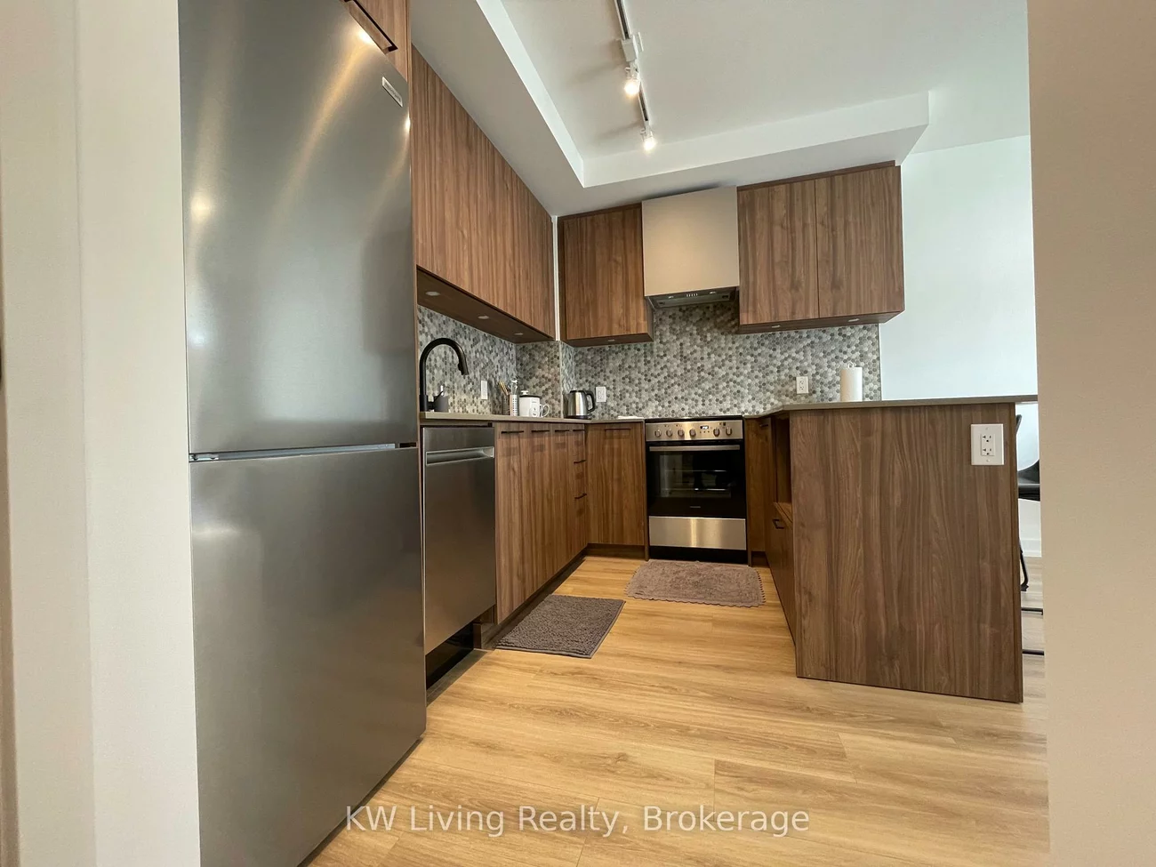 20, Lagerfeld, Northwest Brampton, Brampton