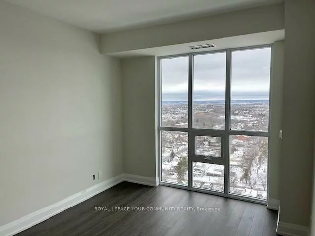 15, Lynch, Downtown Brampton, Brampton