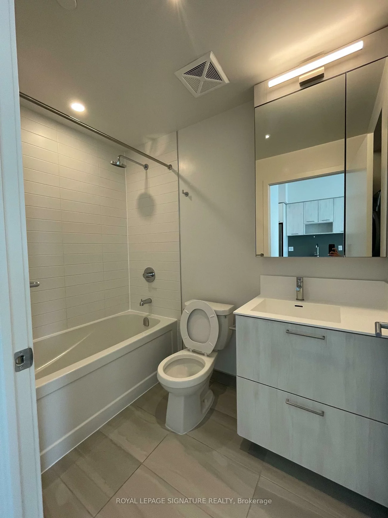 40, Lagerfeld, Northwest Brampton, Brampton