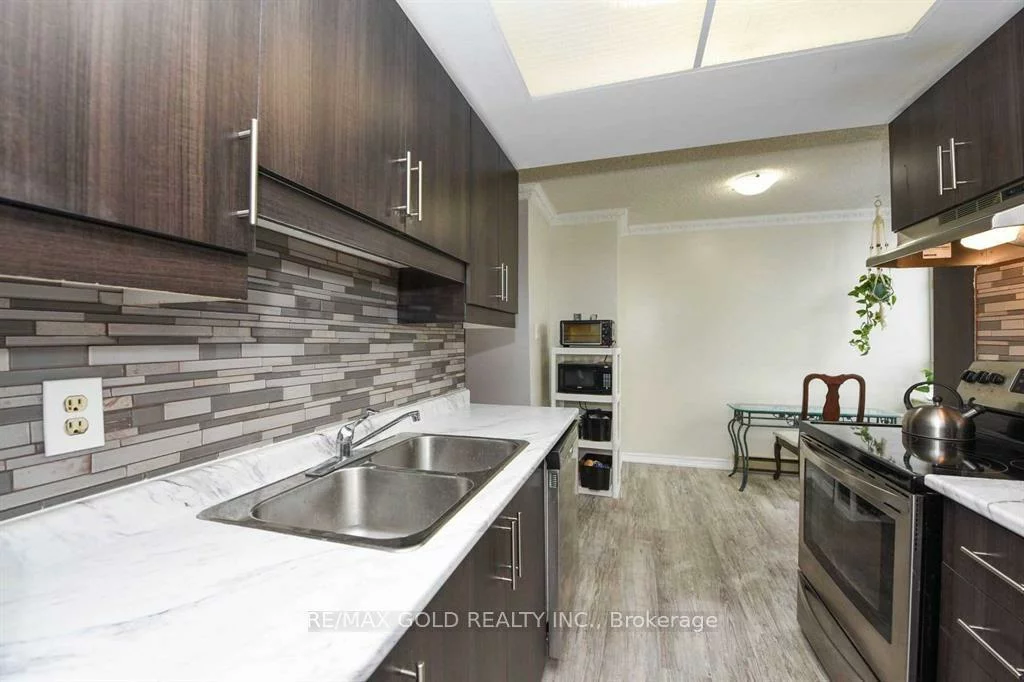 5, Lisa, Queen Street Corridor, Brampton