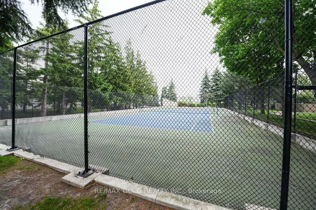 5, Lisa, Queen Street Corridor, Brampton