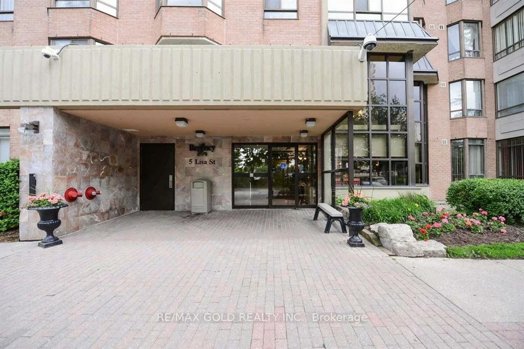 5, Lisa, Queen Street Corridor, Brampton