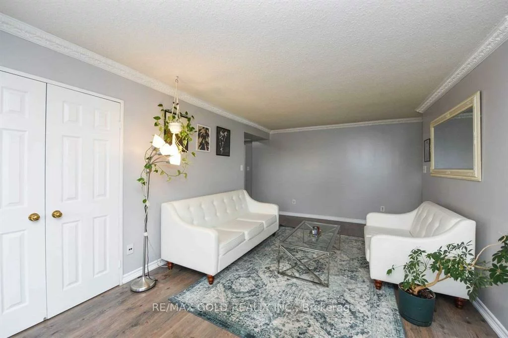 5, Lisa, Queen Street Corridor, Brampton