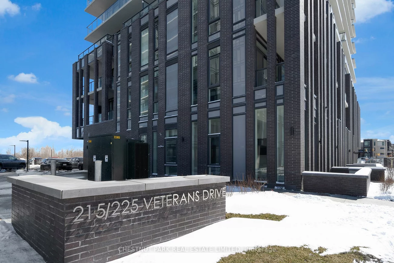 215, Veterans, Northwest Brampton, Brampton