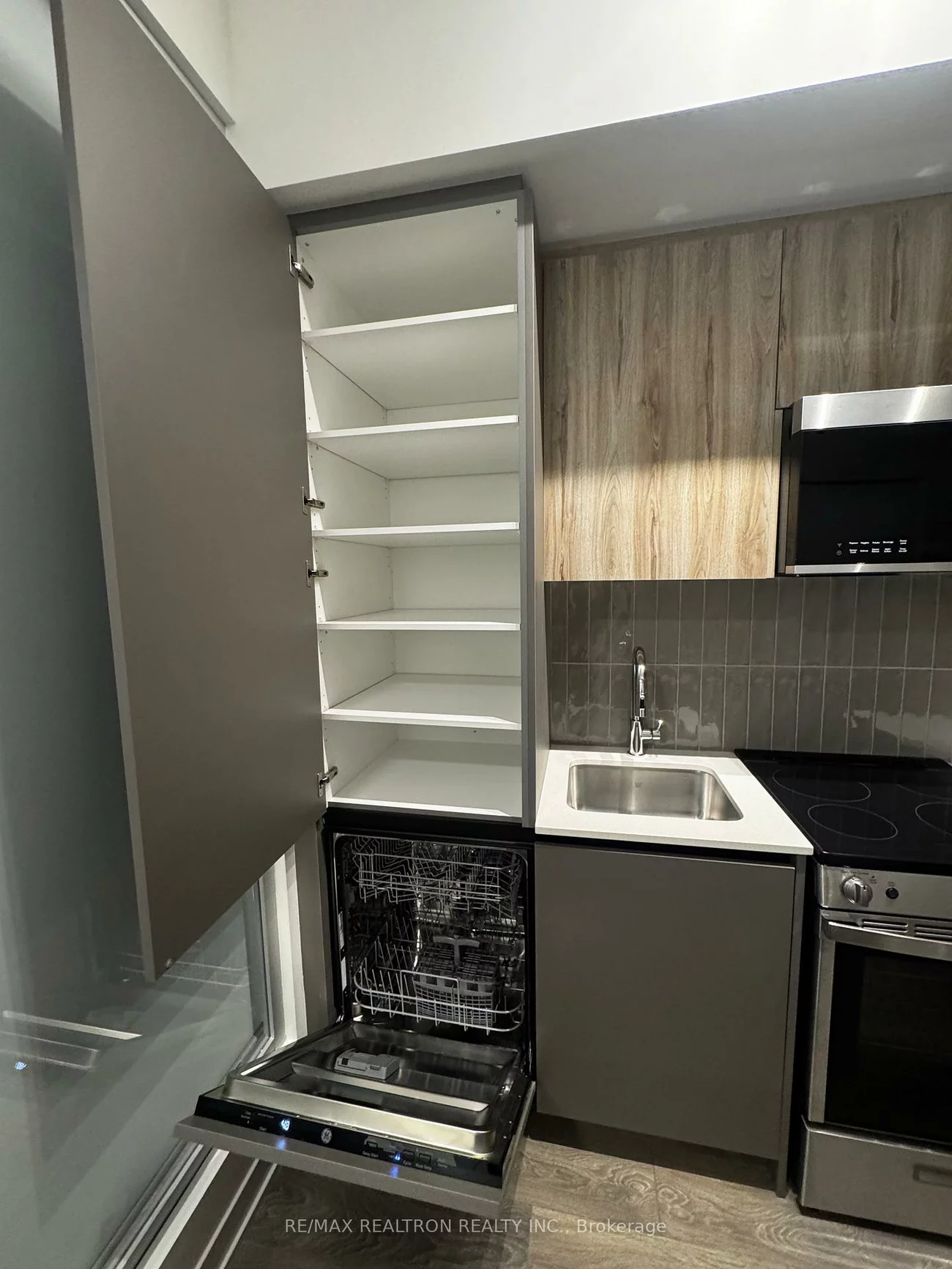 20, All Nations, Northwest Brampton, Brampton