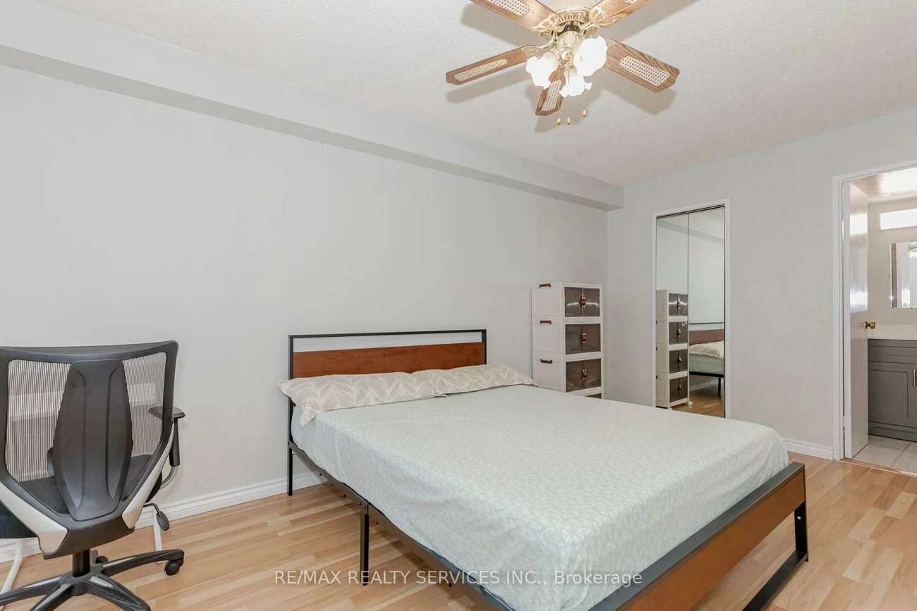 18, Knightsbridge, Queen Street Corridor, Brampton